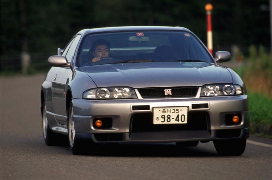  Nissan Skyline GT-R V-spec (BCNR33) 1995 года  (фото 1 из 16)